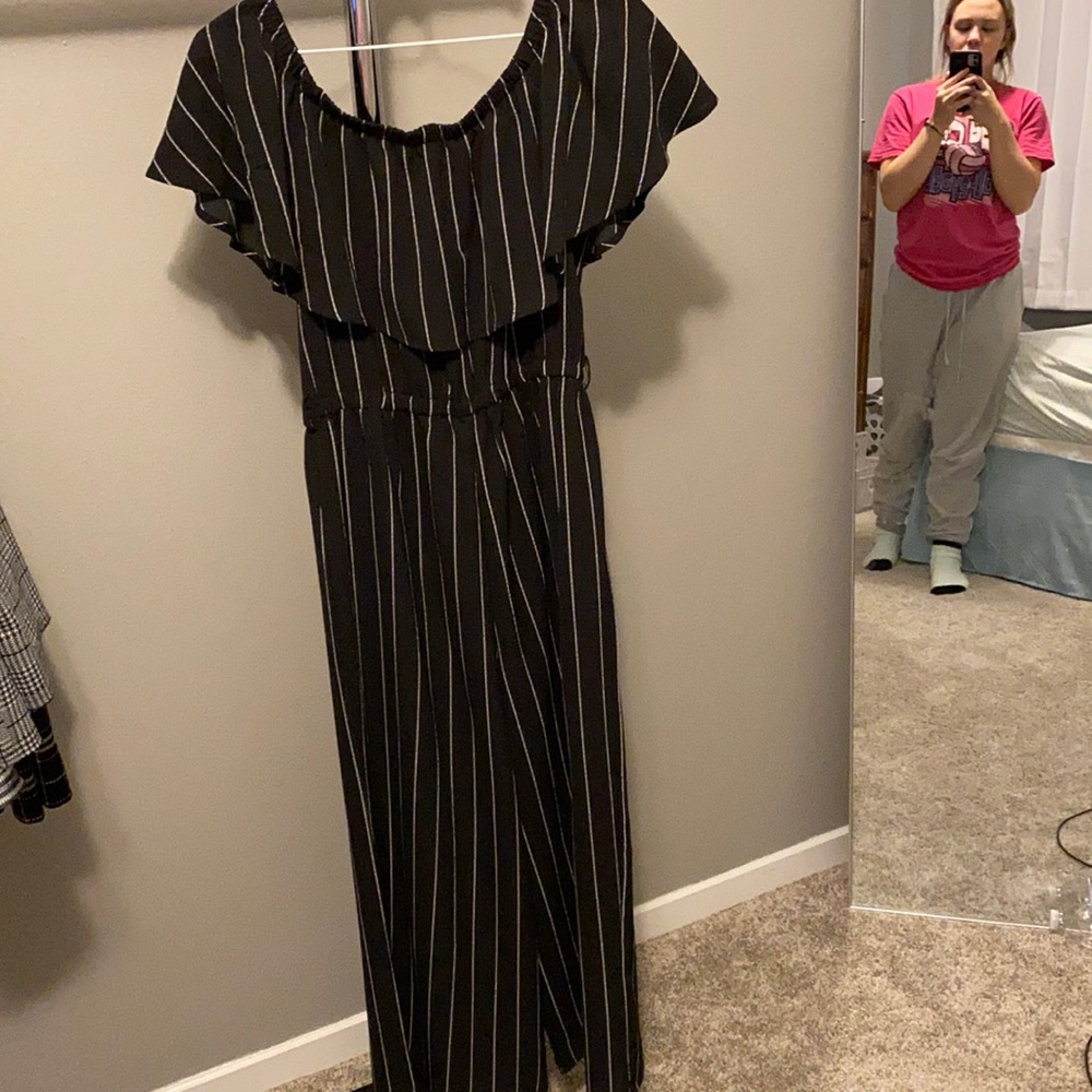 Off the shoulder pant suit